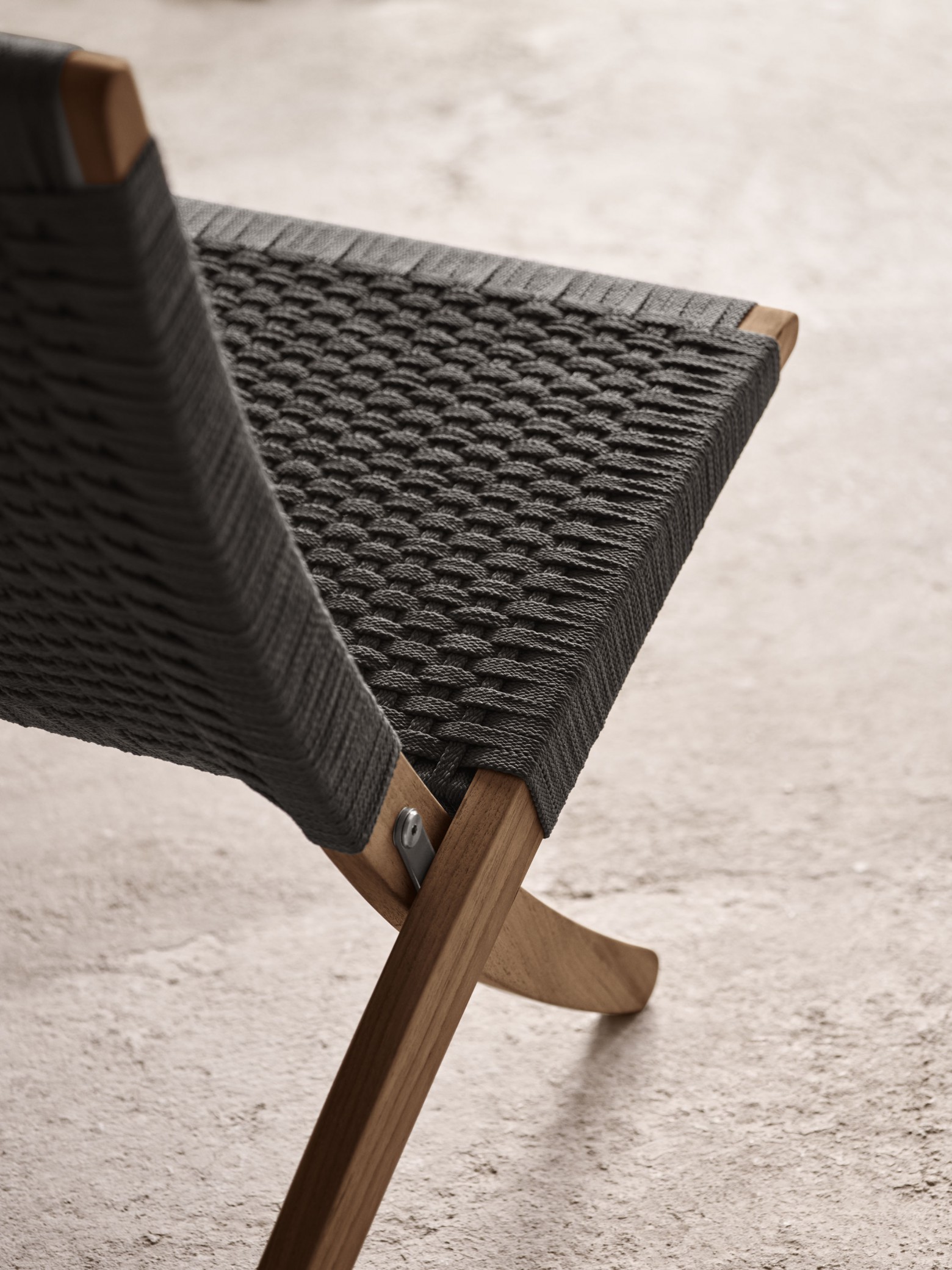CUBA outdoor vouwstoel in duurzame teak  Victors Design Agency