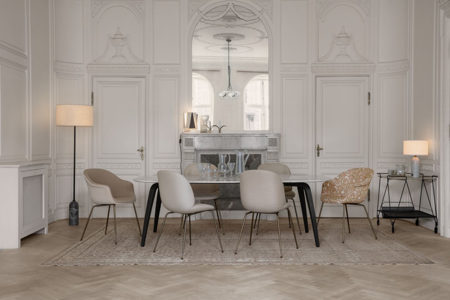 Beetle en BAT- stoelen laten zich onderling gemakkelijk combineren..  Victors Design Agency