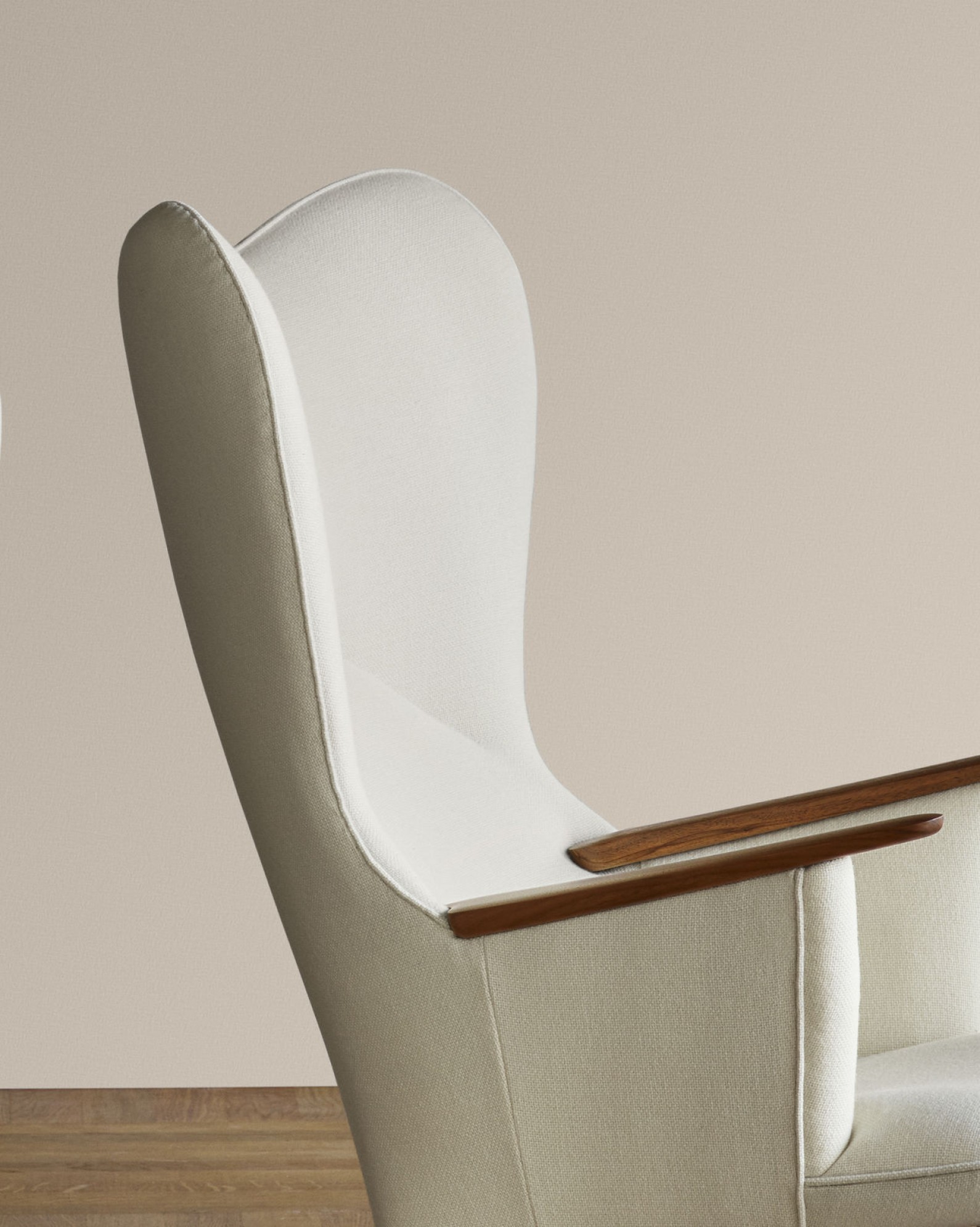 Ronde vormen en elegantie: Mama Bear Chair, Hans J Wegner, 1953  