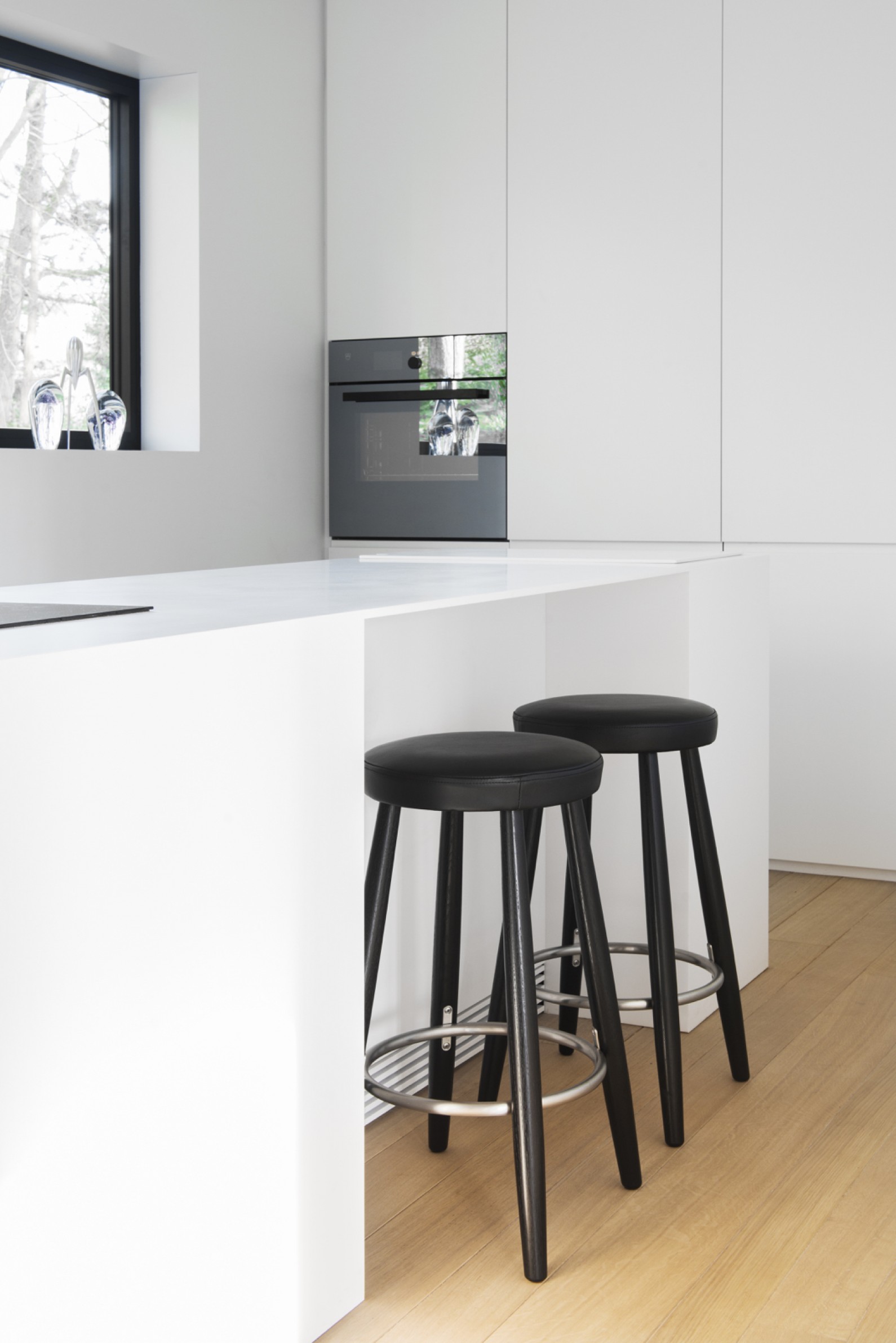 Solide Wegner barstoel, ontworpen in 1985, Carl Hansen & Son collection