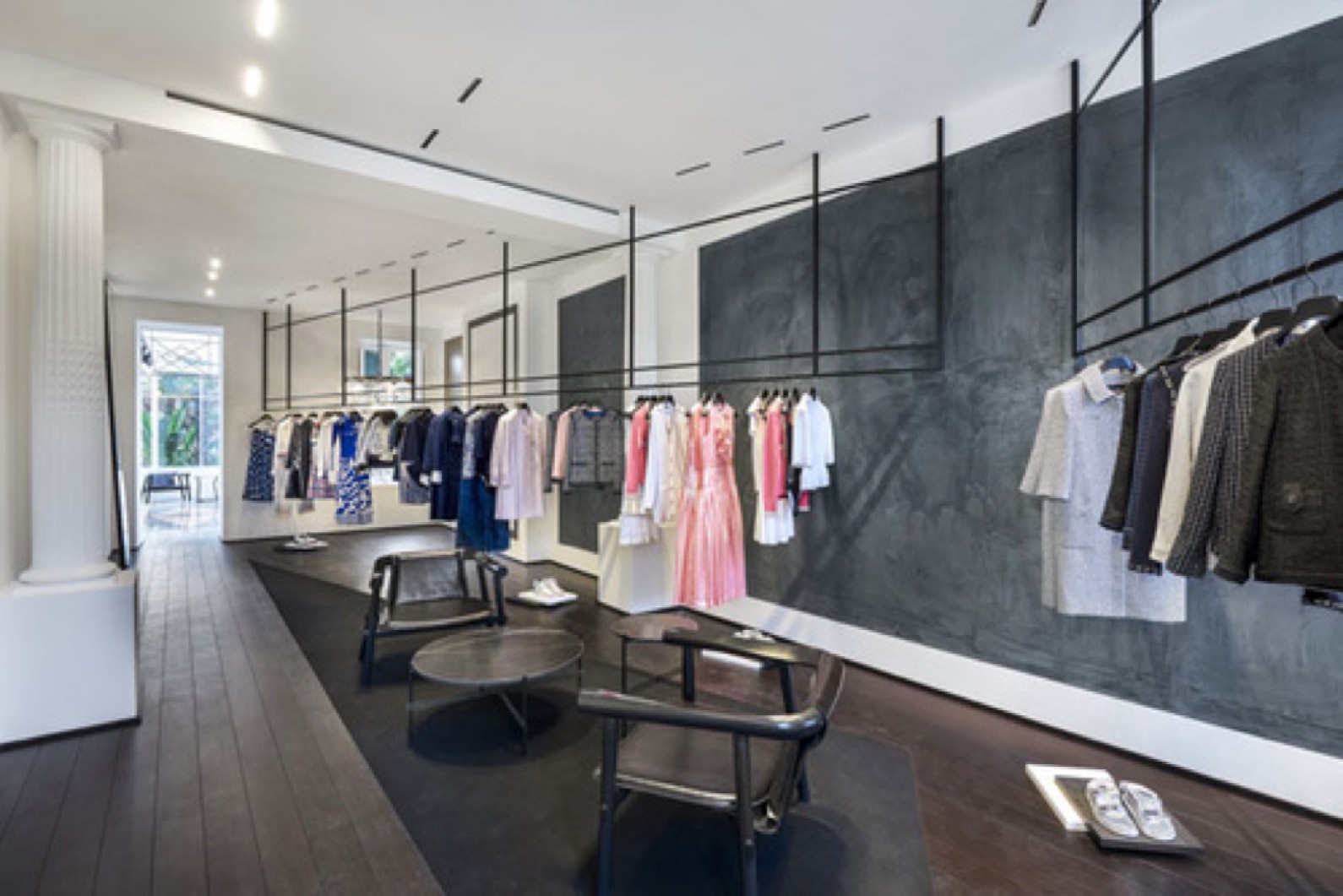 Altay in Chanel boetiek Paris