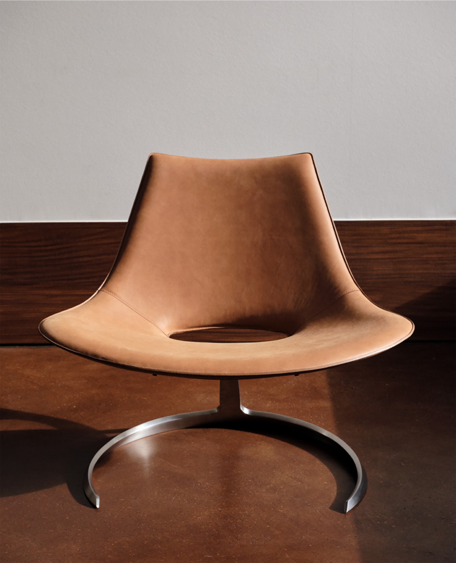 Scimitar Chair, 1963 design - NIEUW
