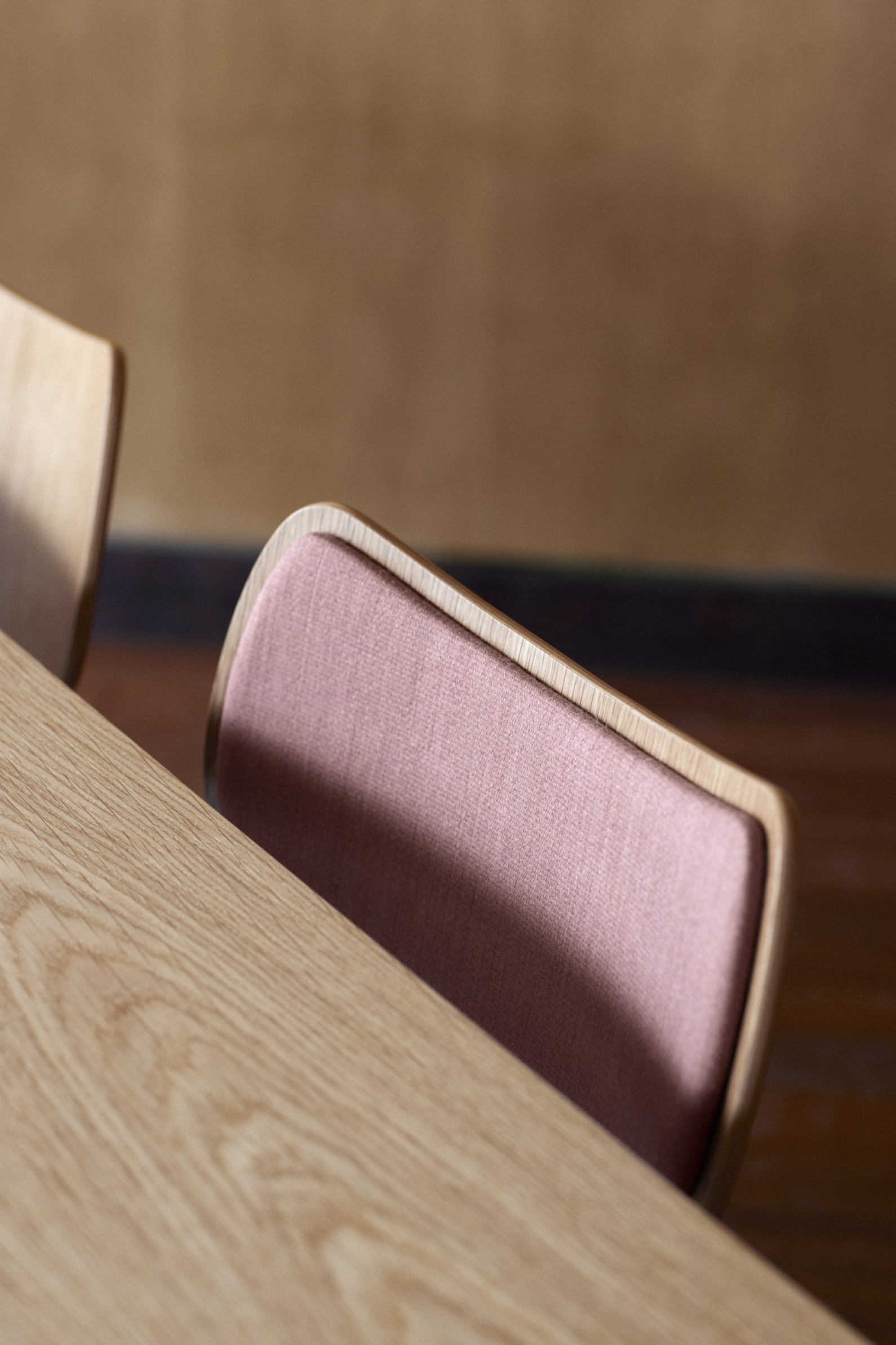 VEGA chair, gestoffeerde versie: een ontwerp uit 1956 