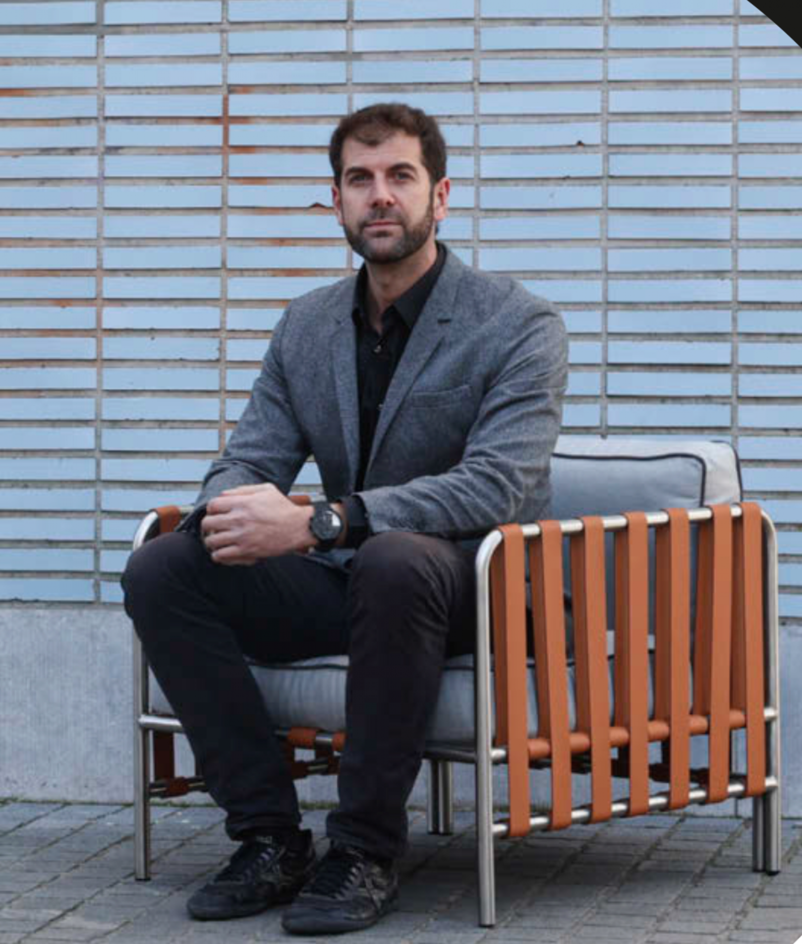 Alvaro Gandia Blasco in de ONSEN chair 