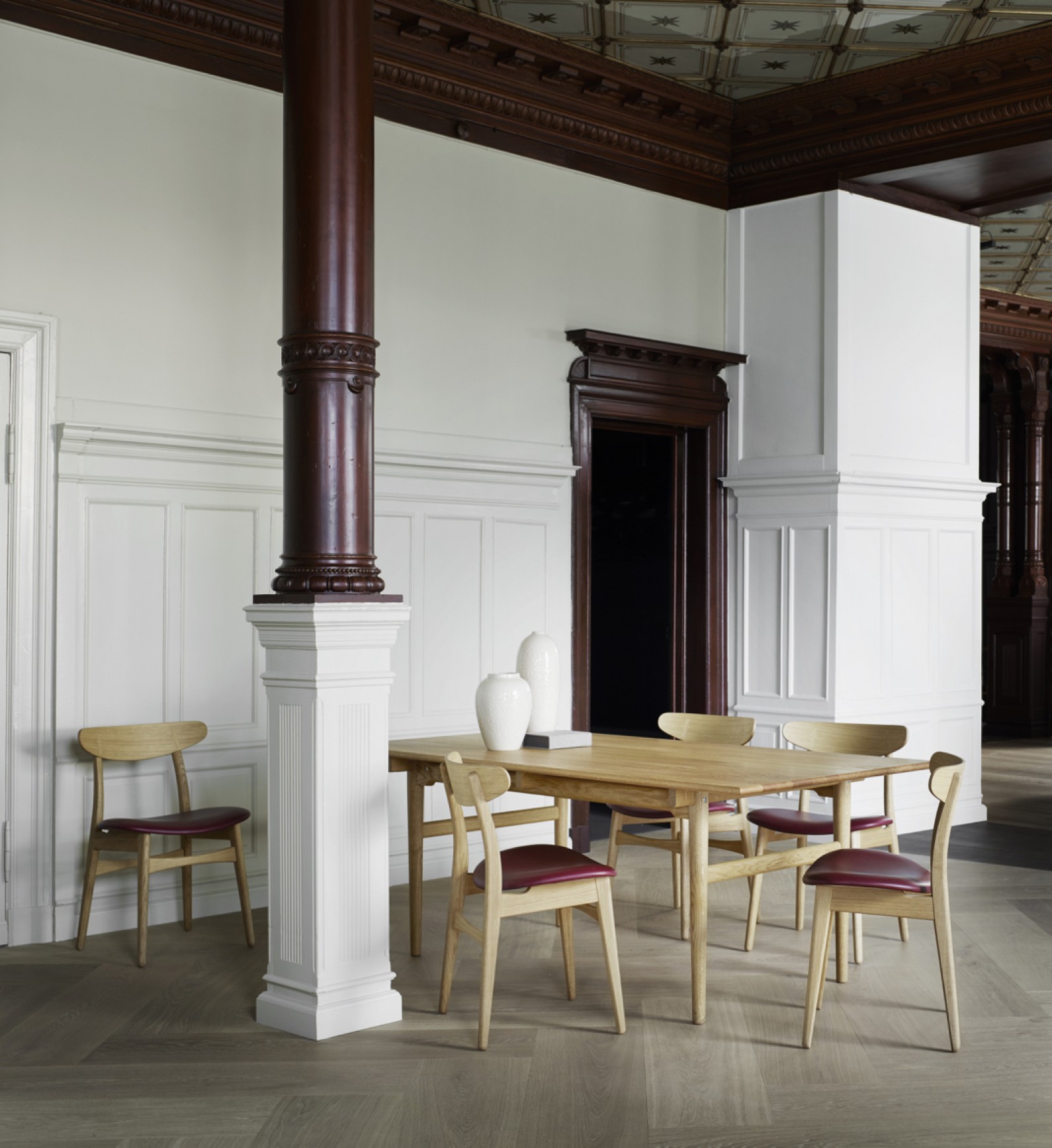 CH30 uit 1954 van Hans J Wegner: organische vormgeving 