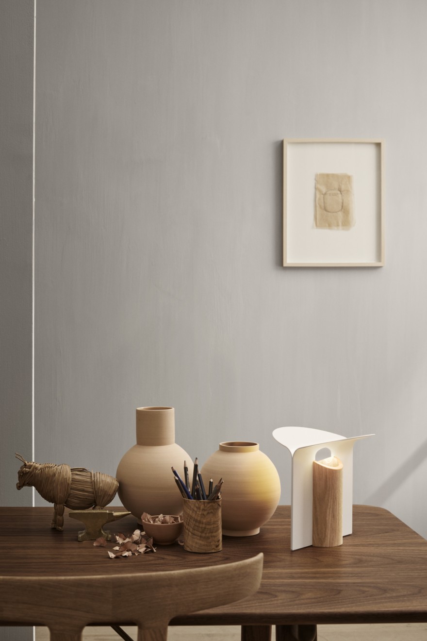 Sculpturale T Chair in notelaar (of eik) 