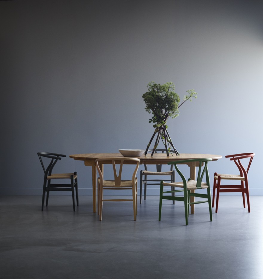 CH338 tafel met CH24 Beech Soft en CH24 oak