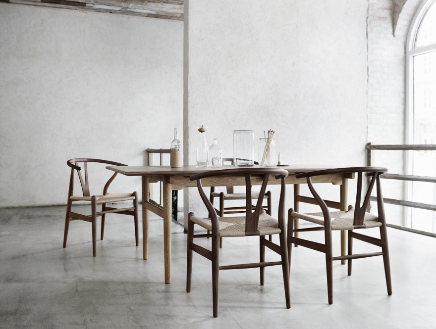 CH24 Wishbone chair
