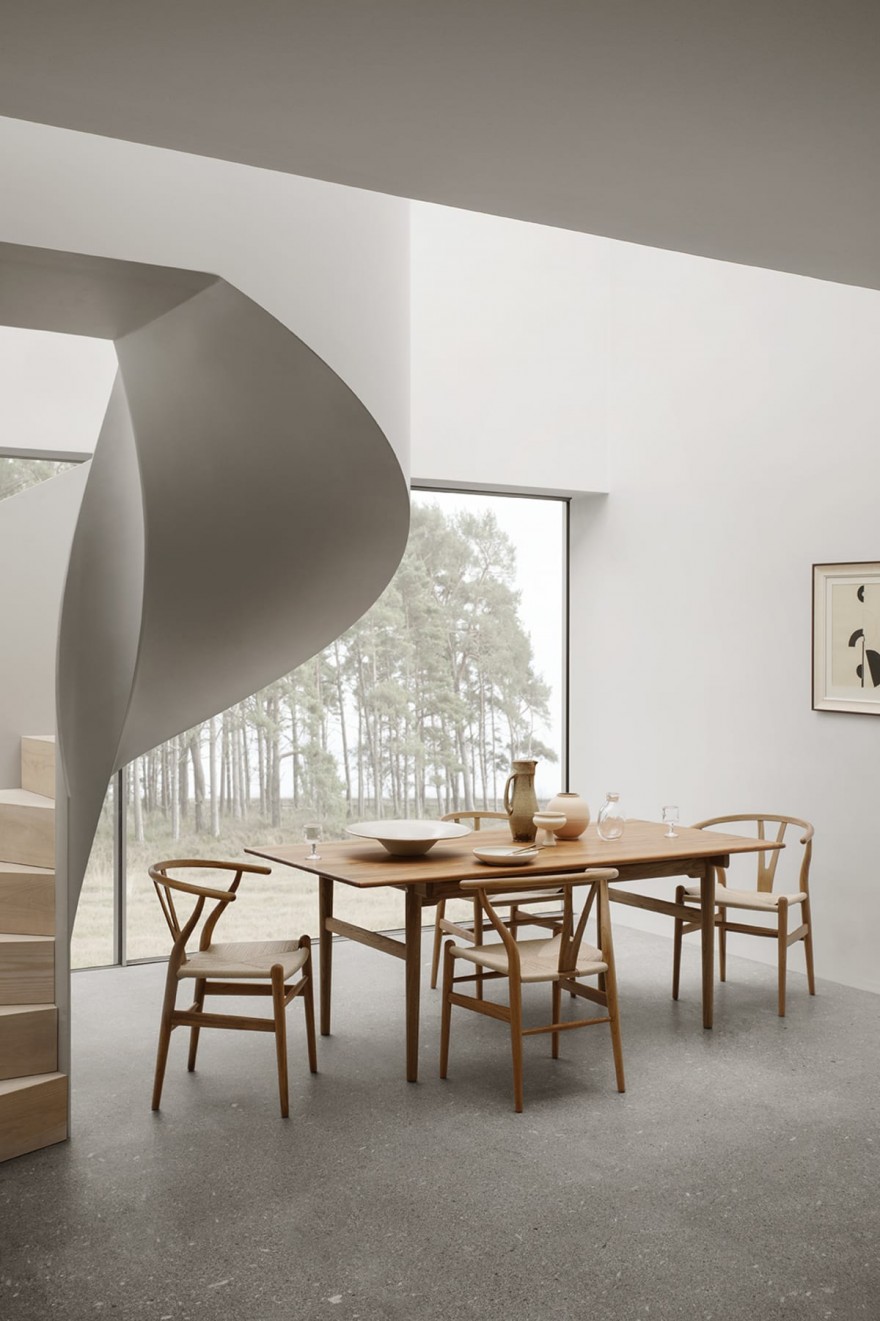 Tijdloos tafelen aan de Wegner tafel CH327