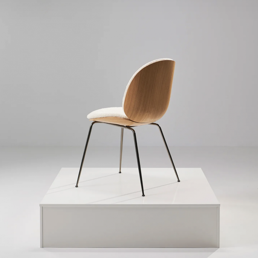 eik fineer Front Upholstered