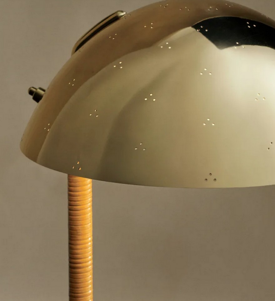 9209 Table lamp (GUBI) - PHOTO SOUS EMBARGO 