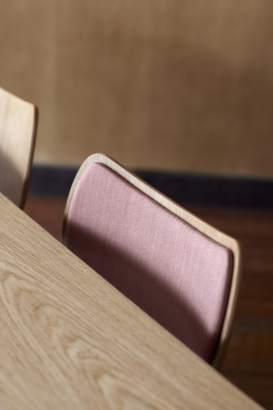 VLA26, design Vilhelm Laurtitzen, Carl Hansen & Son  