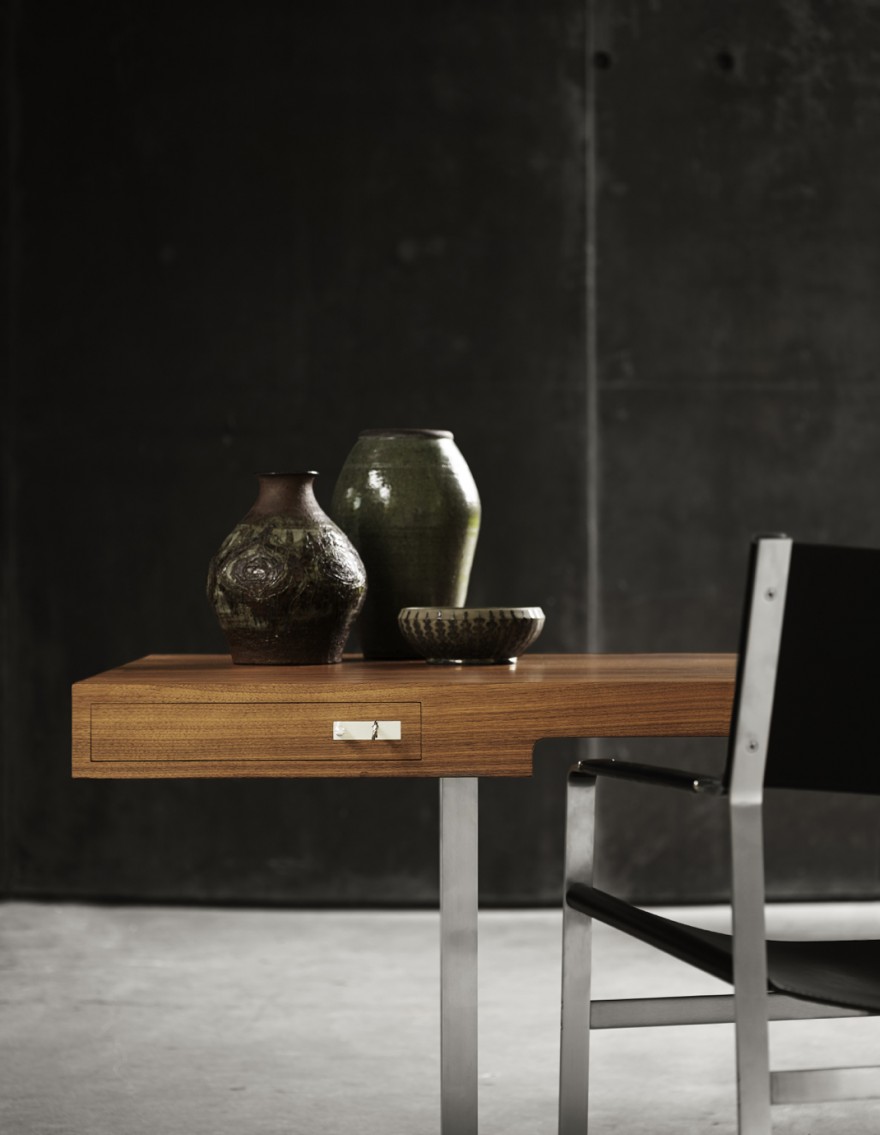 CH110 Desk Hans J Wegner, 1970 design. detail. Notelaar 