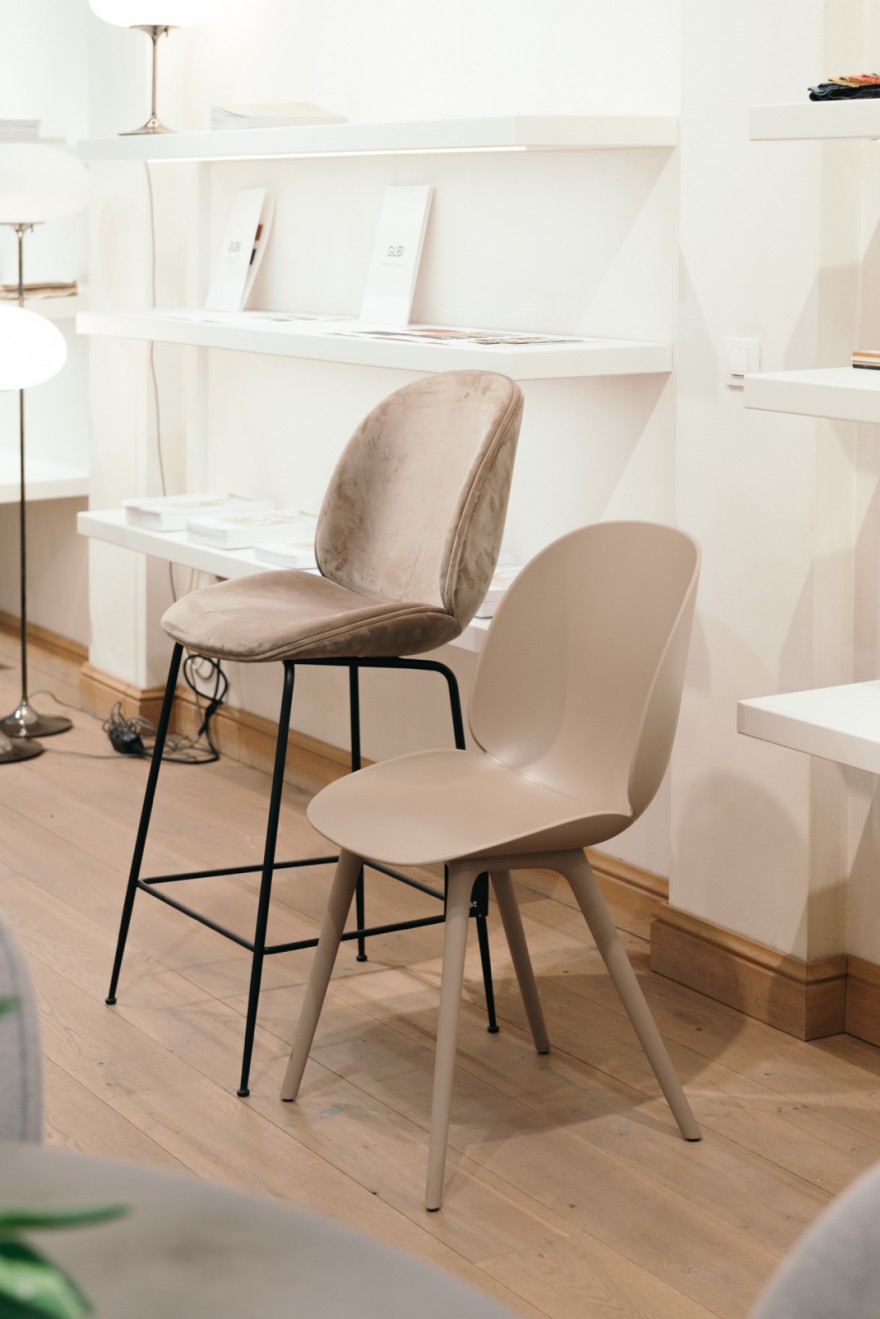 De Beetle Outdoor en Beetle Bar Chair