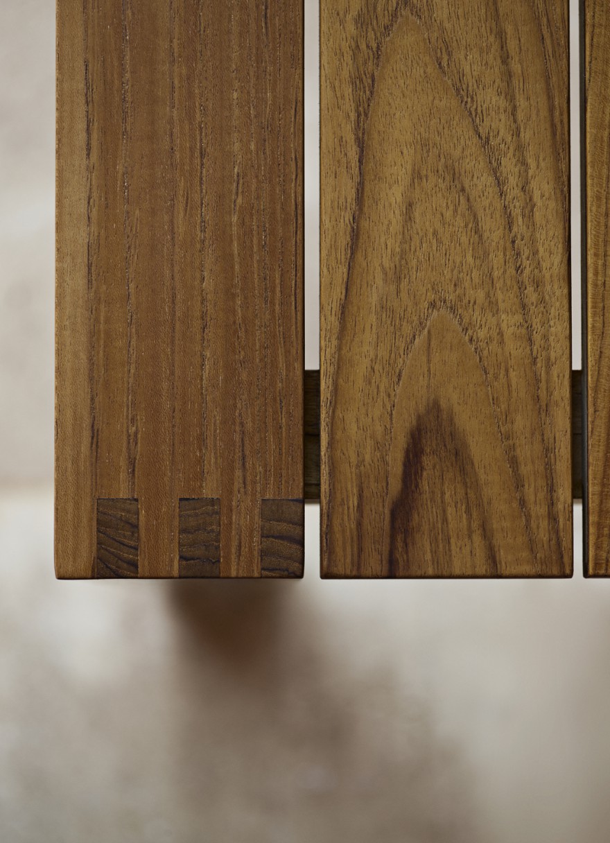 BK15 Dining Table Detail