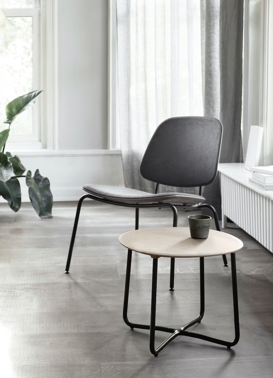 De Compound lounge chair bekleed 