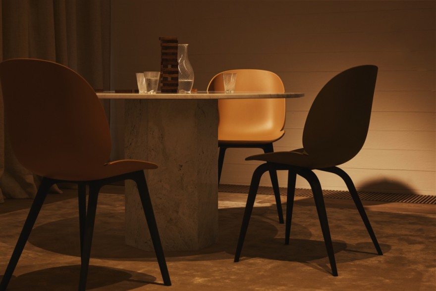 Coquille synthétique Beetle Dining avec différents piètements
