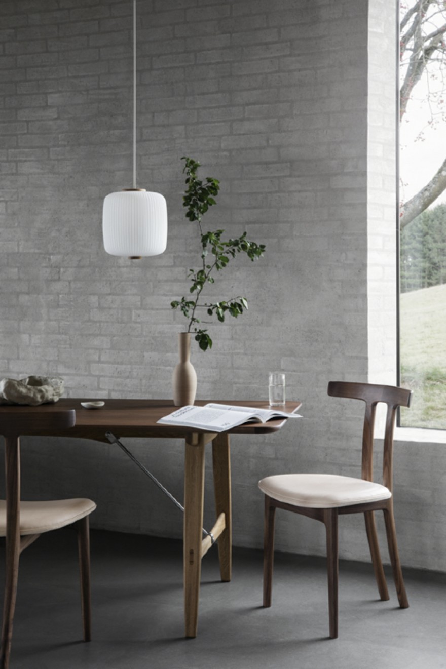 Hunting table: combinatie eik notelaar 