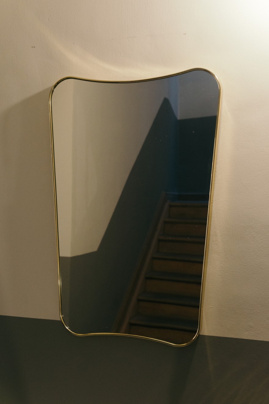 1933 design van Gio Ponti: iconische spiegel (ook in  zwarte messing) spiegel  