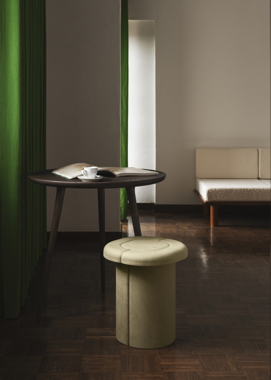Adler Stool in licht groen(9,2 kg - H 44,2) 