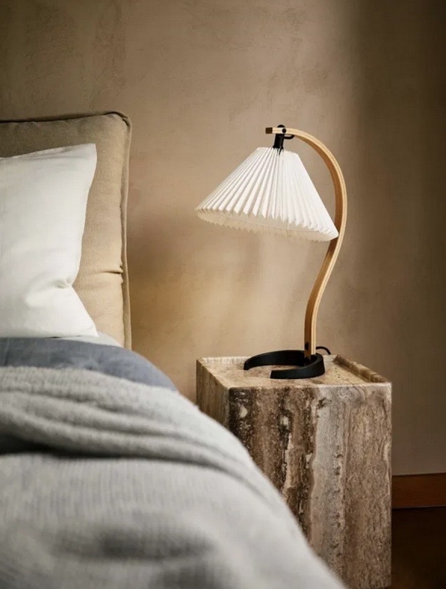 Timberline table lamp (nieuw: coming soon) en Pietra in travertin