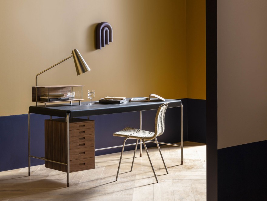 Arne Jacobsen bureau Society Table AJ52