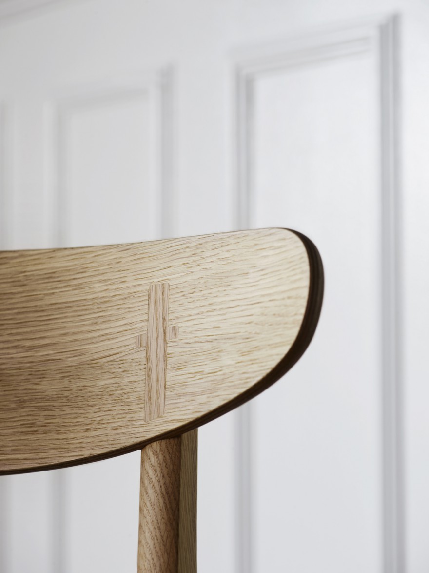 Let op de detaillering: connectie rug met structuur 