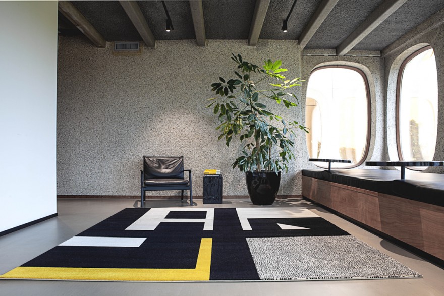 'SAFETY' yellow 260 x 260 - 100 % production européenne