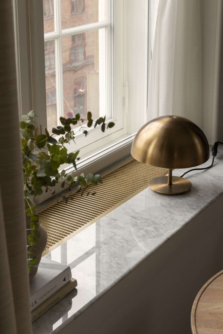De Baby Dome lamp in koper van Todd Bracher.