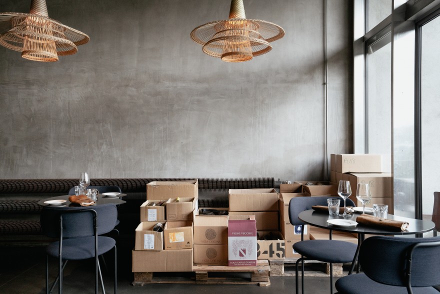 Bruut frame, met een knipoog naar Bauhaus 