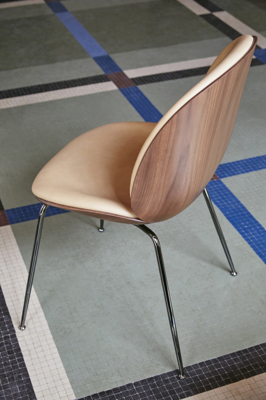 Beetle dining chair in Veneer Shell (American Walnut)
