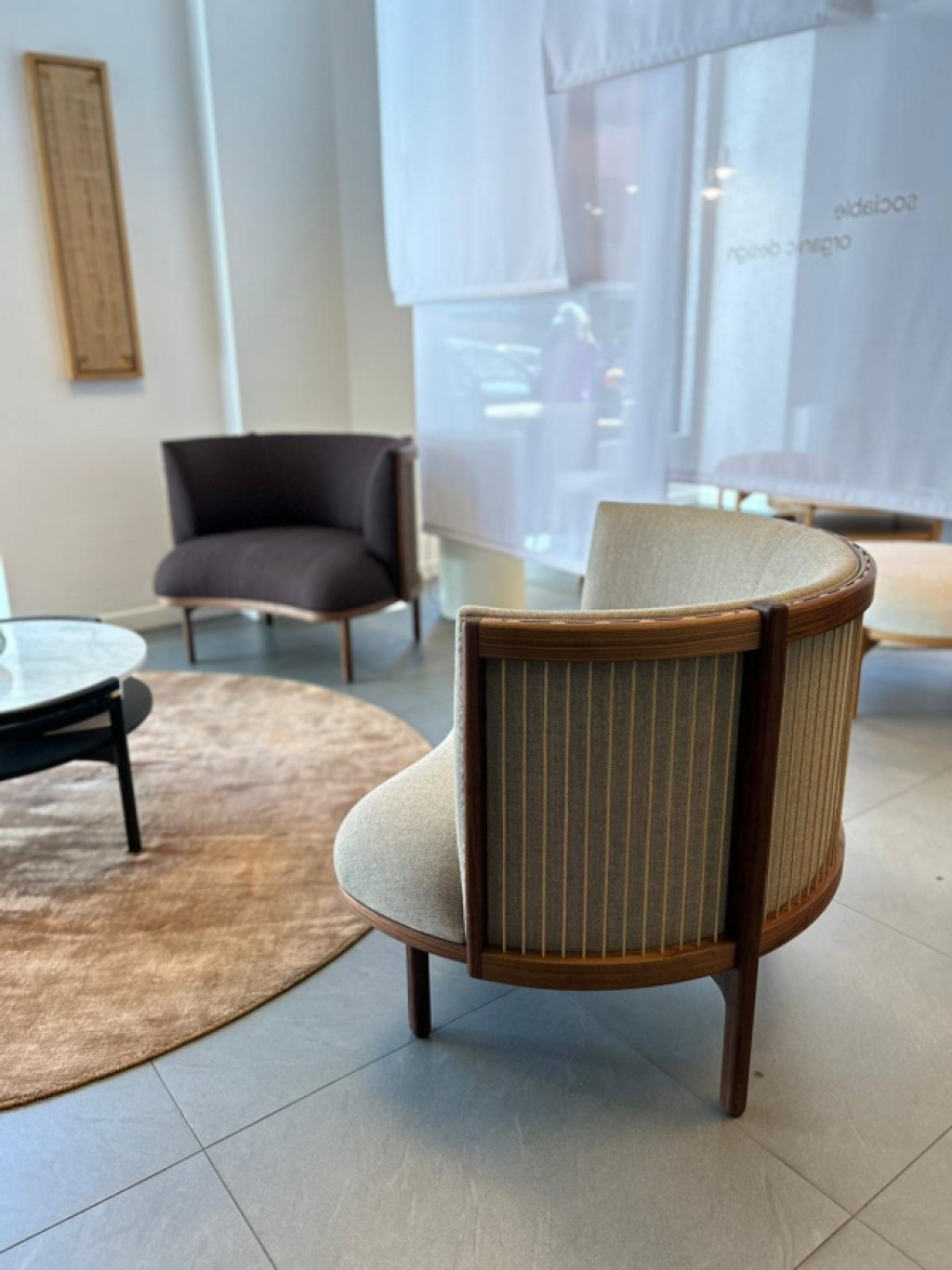 SDe mooie achterkant van de Sideways sofa 