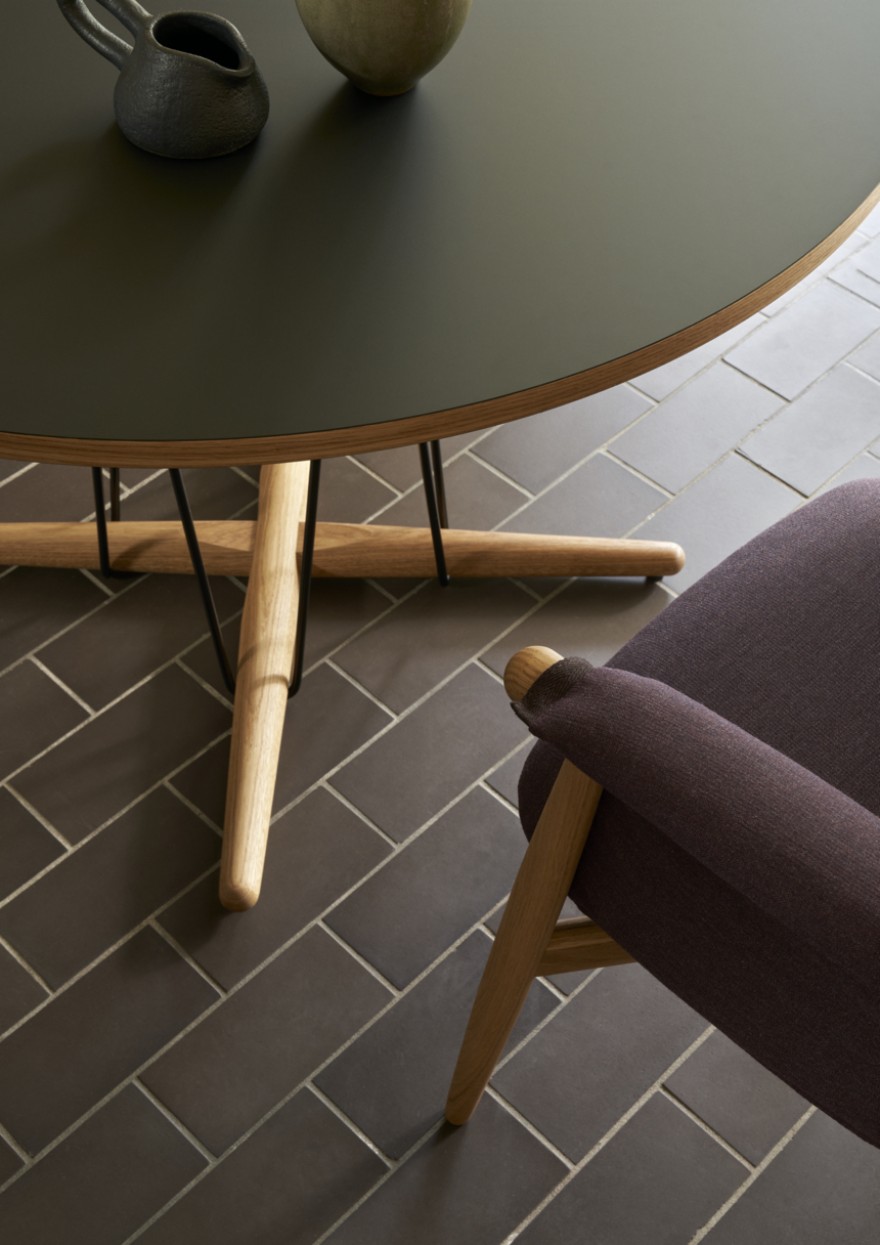 Carl Hansen & Søn E005 Embrace Stoel