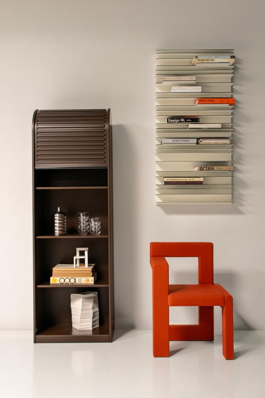 Pastoe Adammer breedte  55 cm x  hoogte 170 cm.
