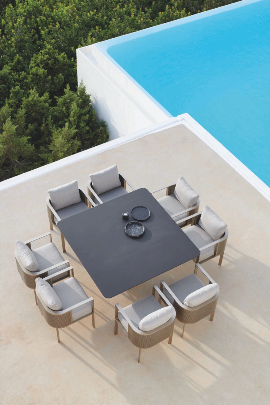 Solanas Dining Table Gold 