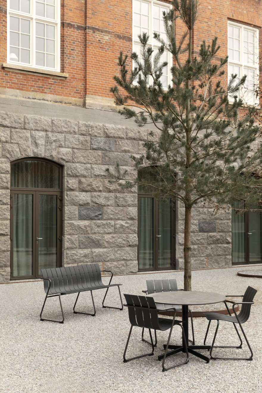 Timeless, ecological and affordable outdoor design 