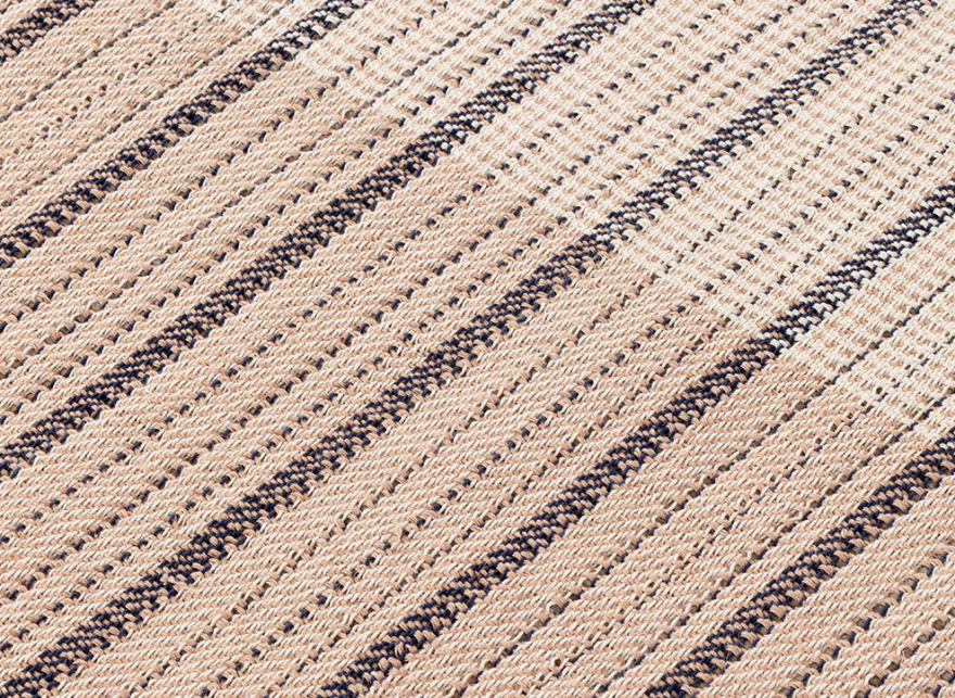 detail linnen zijde REVERSIBLE