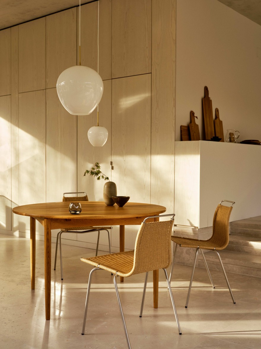 Tafel voor 4 personen. Met verlengstuk voor 6 