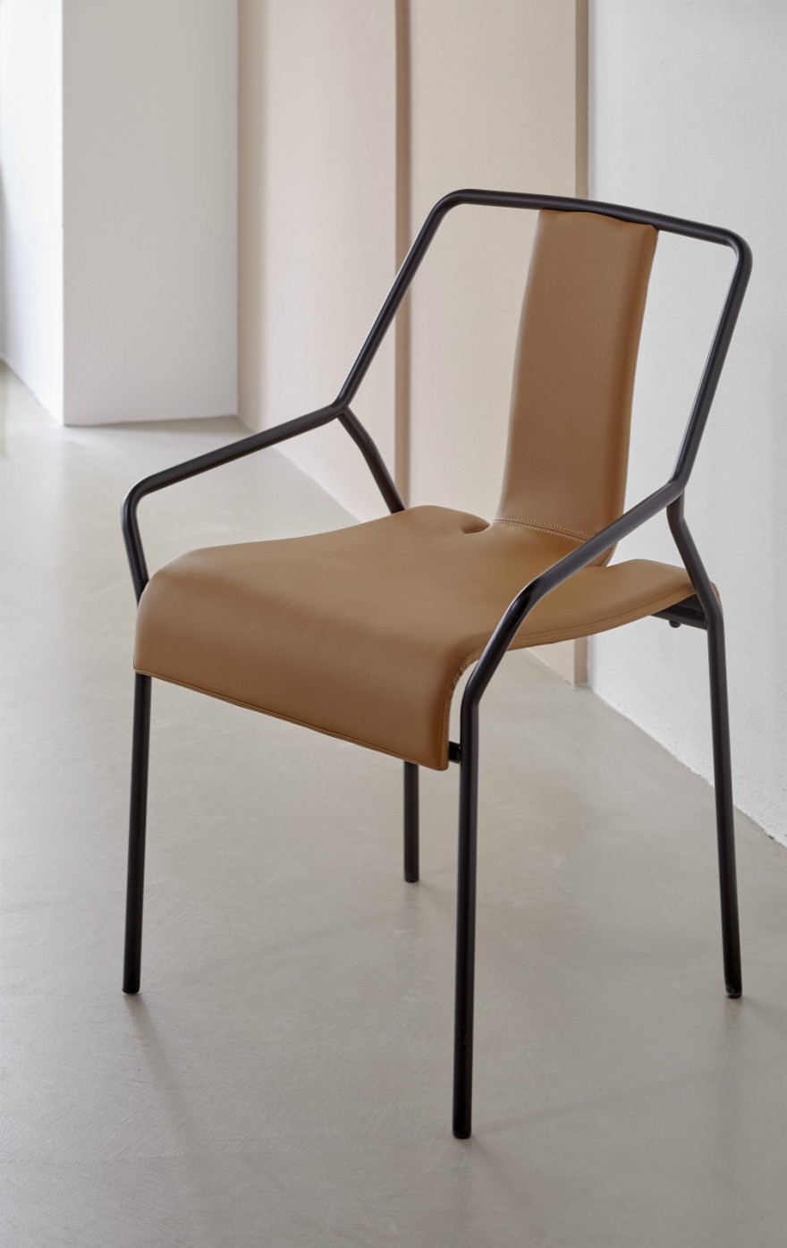 DAO chair