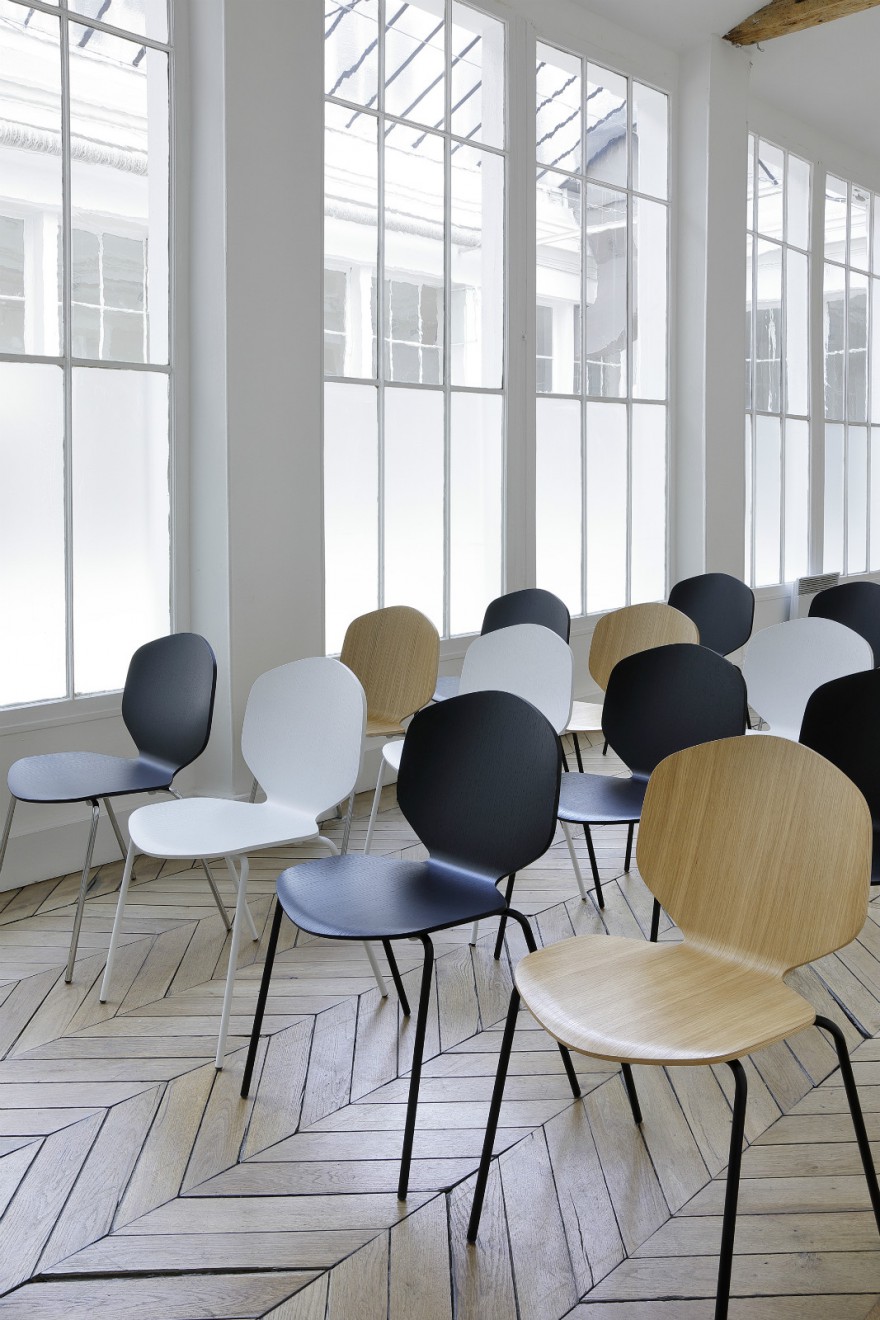Loulou chair: stapelbaar - ook met chrome onderstel verkrijgbaar